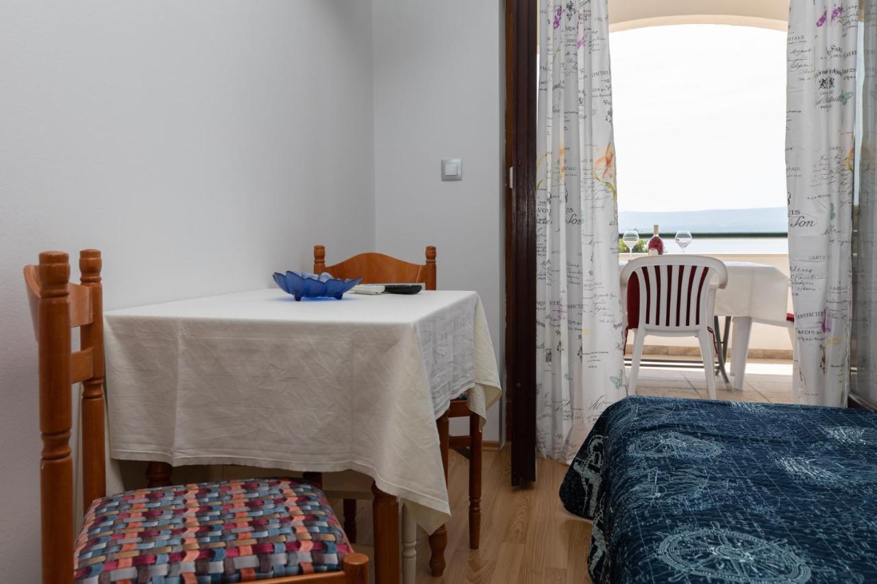 Apartments By The Sea Medici, Omis - 1046 Mimice Εξωτερικό φωτογραφία